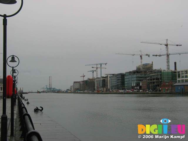 15994 Cranes in Dublin docks